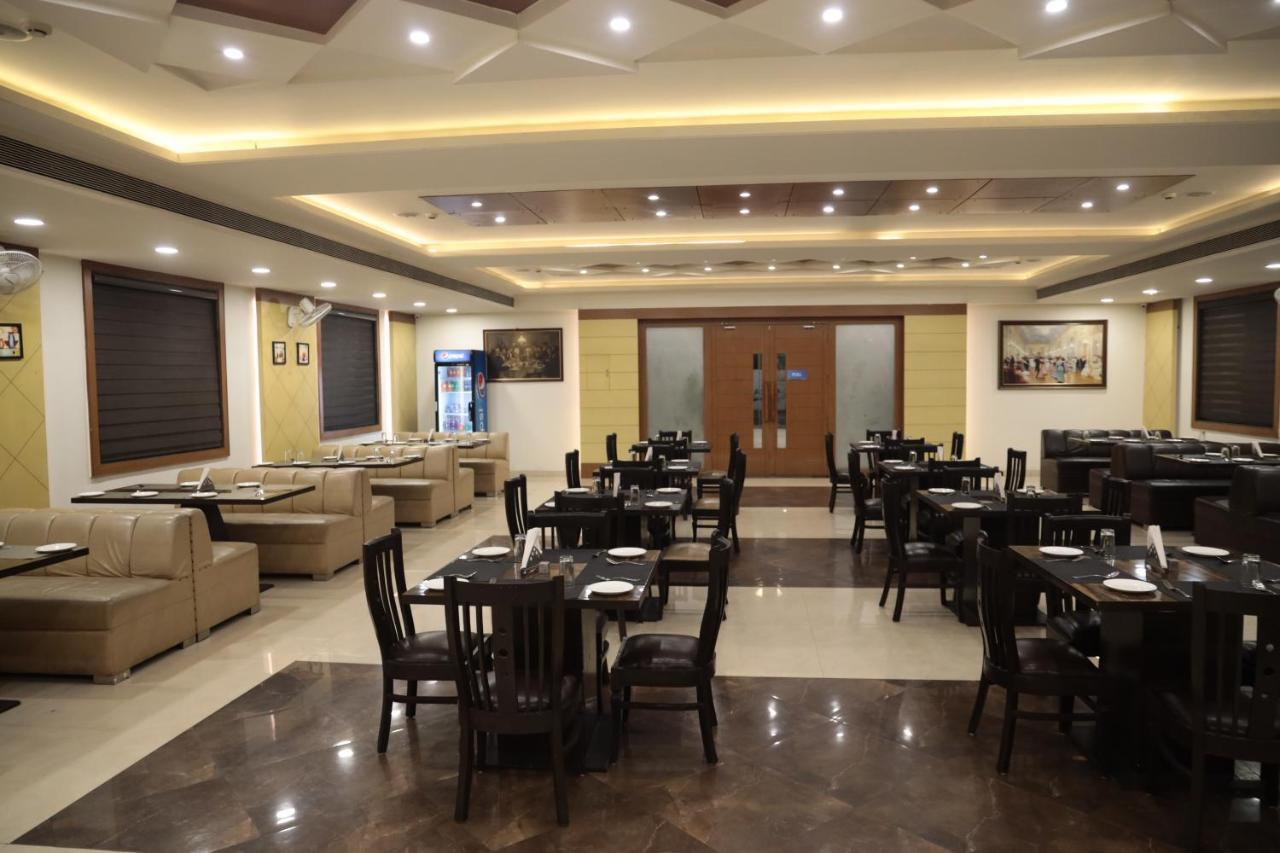 Hotel La Pearl Naiapura Extérieur photo